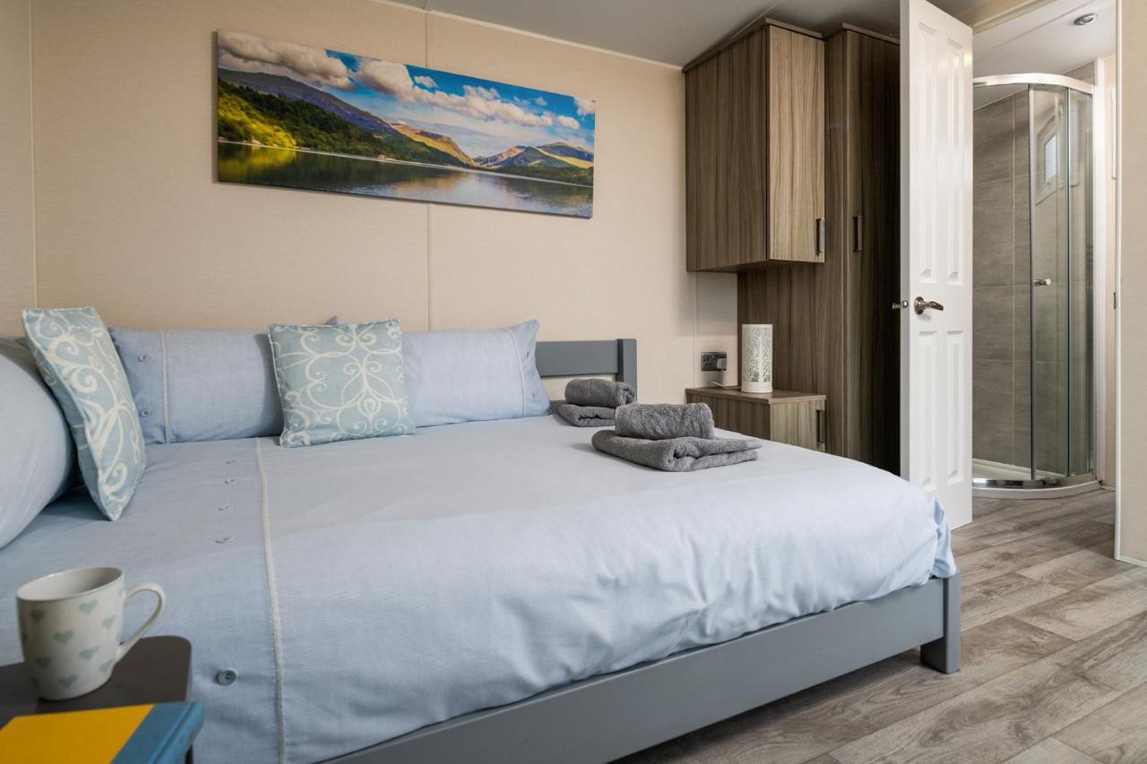 Waenfechan Glamping With Hot Tubs Colwyn Bay Esterno foto