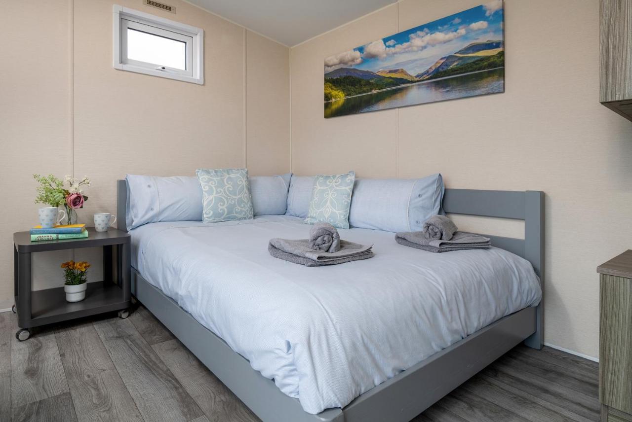 Waenfechan Glamping With Hot Tubs Colwyn Bay Esterno foto