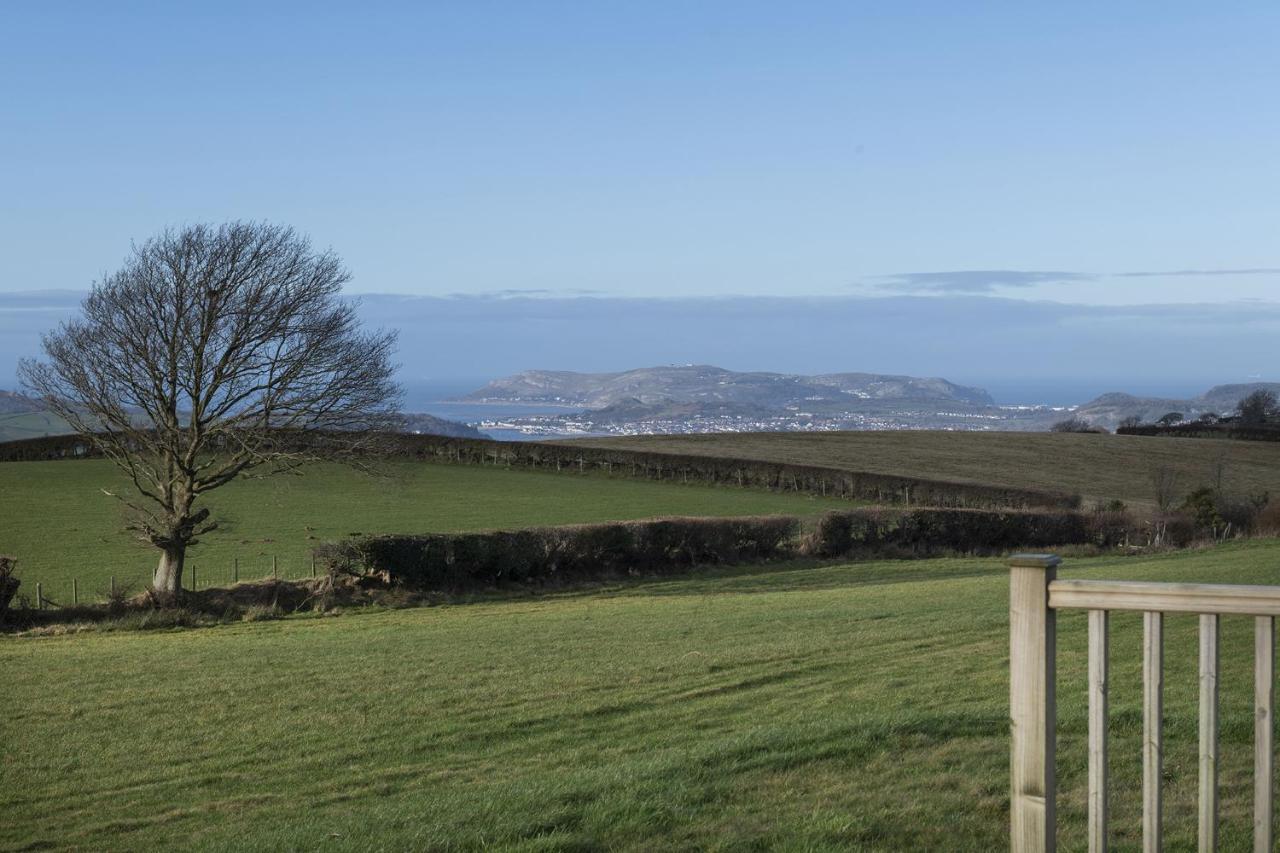 Waenfechan Glamping With Hot Tubs Colwyn Bay Esterno foto