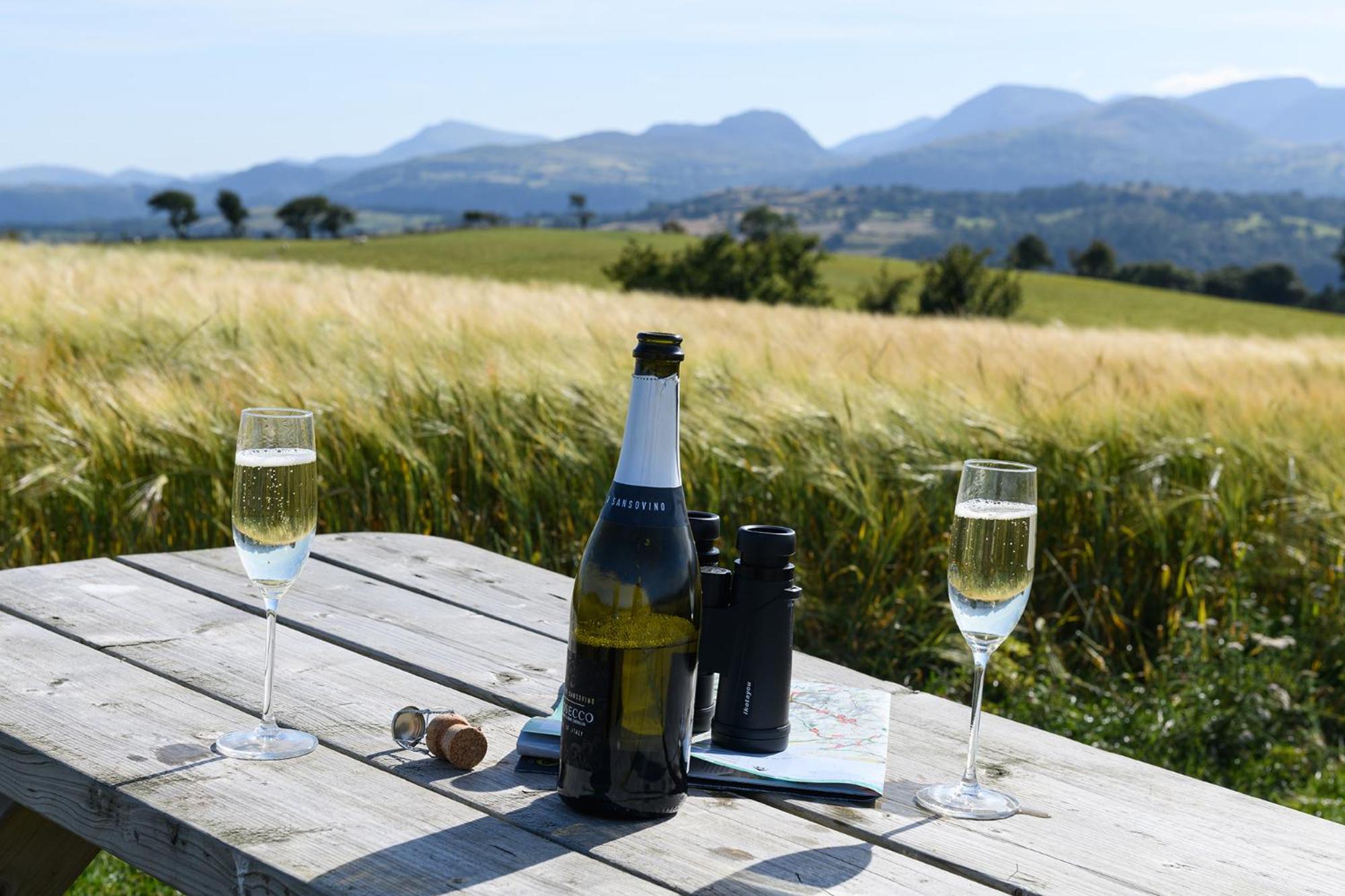 Waenfechan Glamping With Hot Tubs Colwyn Bay Esterno foto