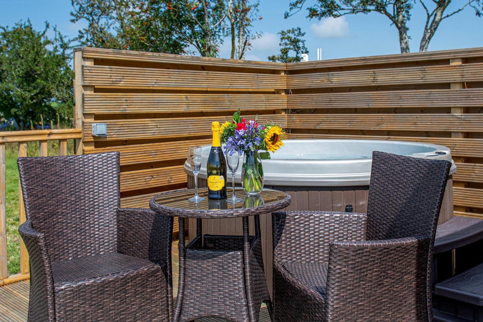 Waenfechan Glamping With Hot Tubs Colwyn Bay Esterno foto