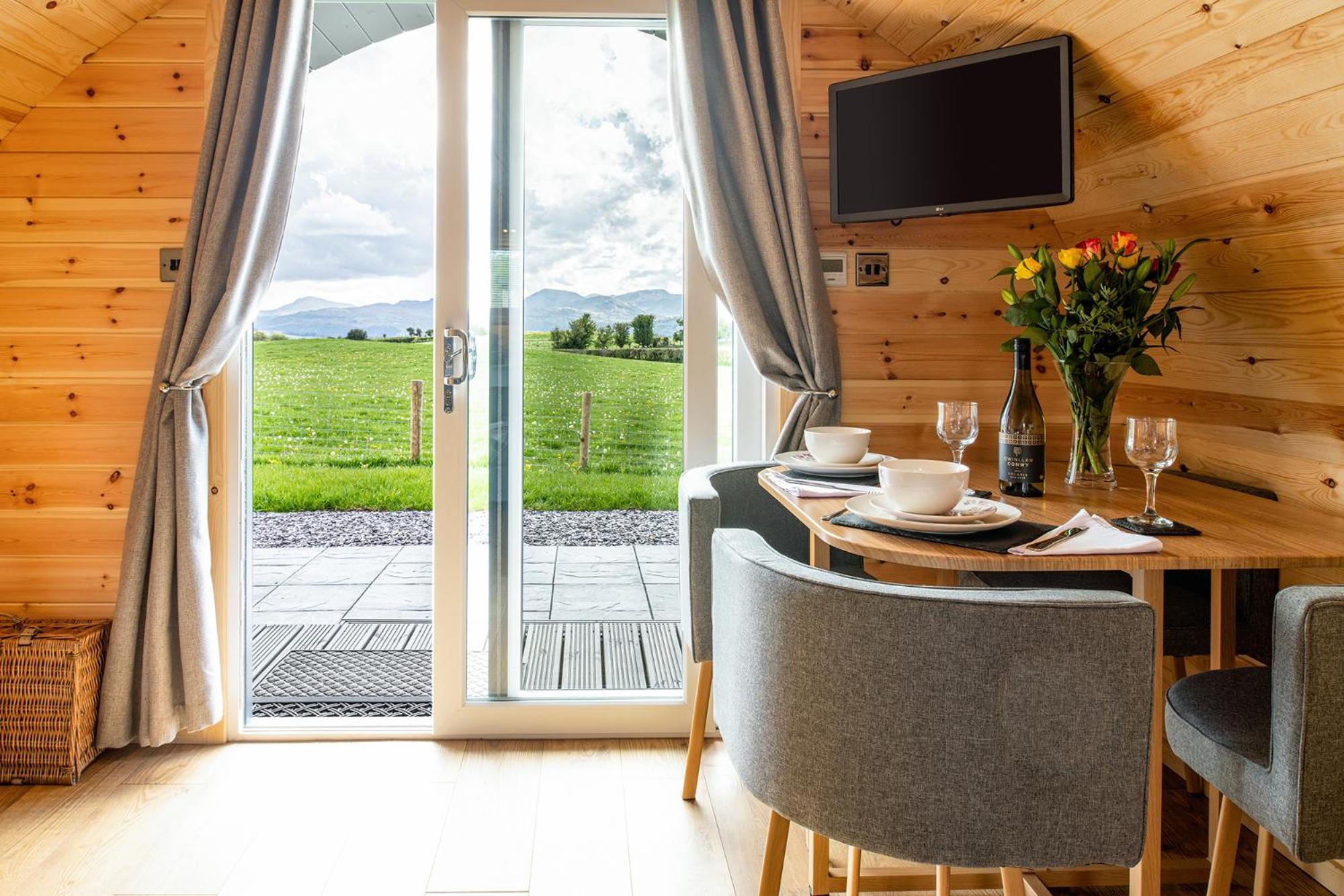 Waenfechan Glamping With Hot Tubs Colwyn Bay Esterno foto